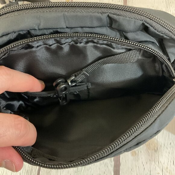 ADIDAS Originals 2.0 Sport Waist Pack/NWT - Picture 14 of 15